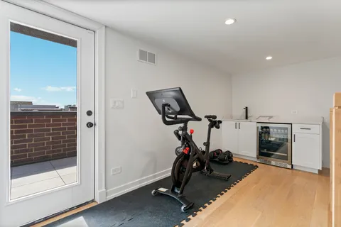 $899,000 | 1525 North Bosworth Avenue, Unit 3S, Chicago, IL 60642