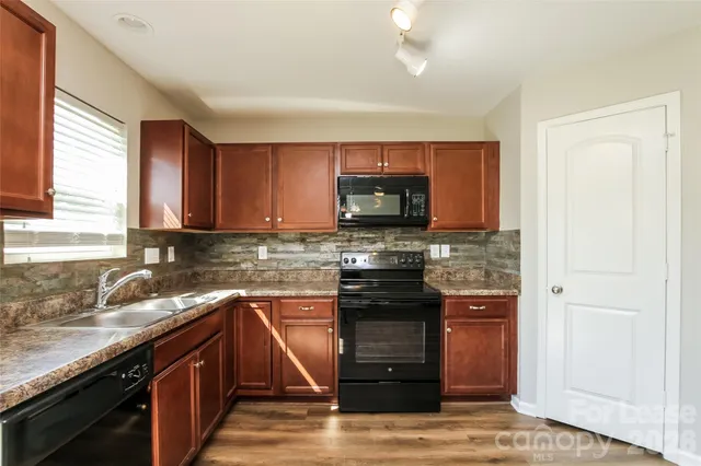 $2,245 | 213 Valerie Drive, Lincolnton, NC 28092