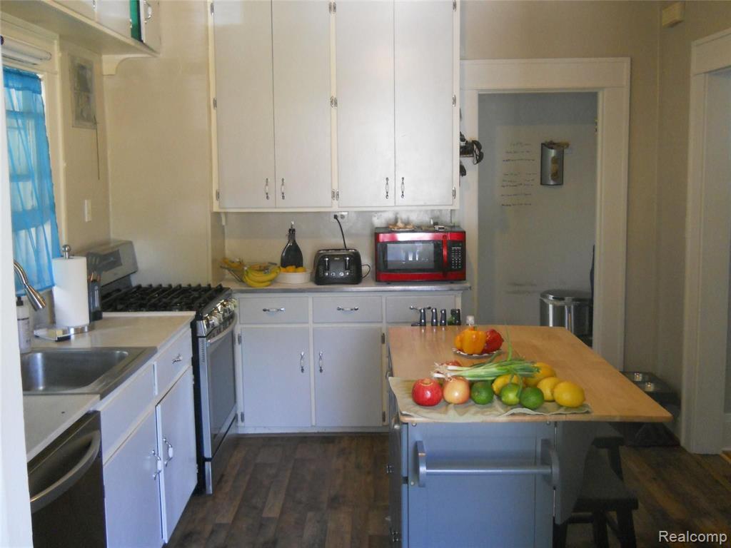 403 East Grand River Road Fowlerville, MI 48836 - Photo 6 of 40 Gallery Image 6
