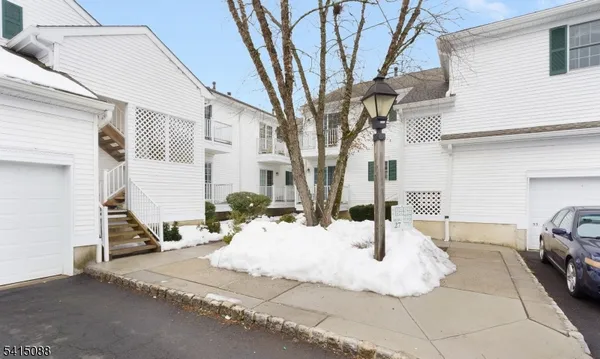 $460,000 | 58 Smithfield Court, Bernards, NJ 07920