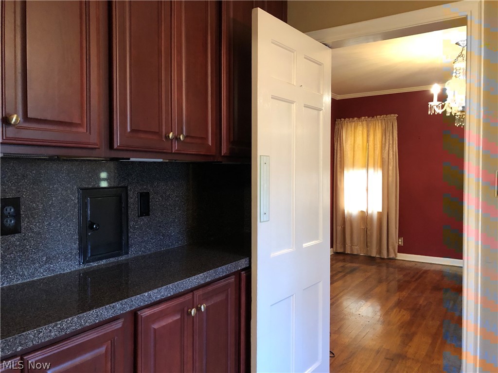 1549 Kew Road Cleveland, OH 44118 - Photo 8 of 24 Gallery Image 8