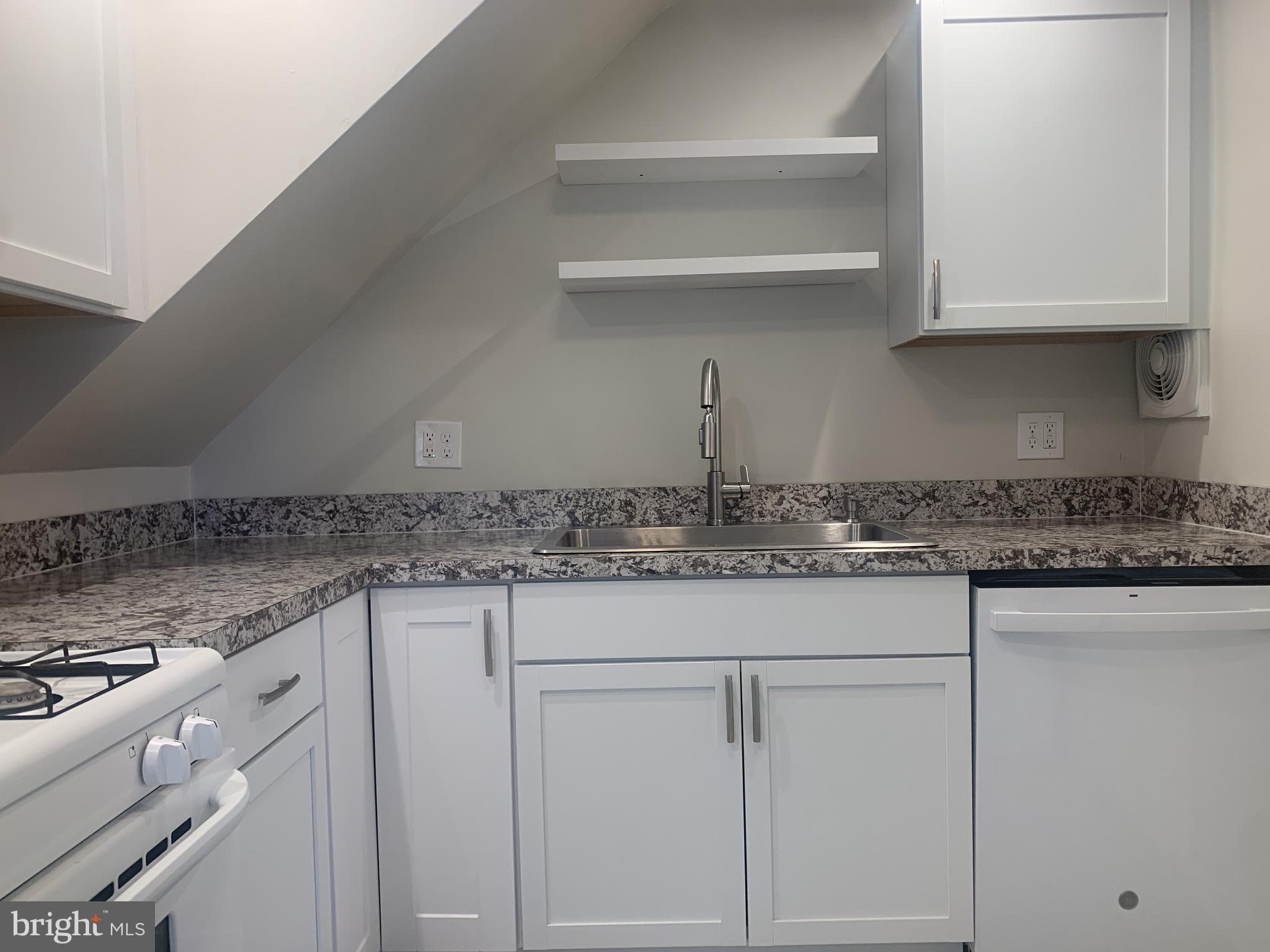 163 Wiltshire Road Claymont, DE 19703 - Photo 12 of 32 New kitchen with new cabinets and countertops