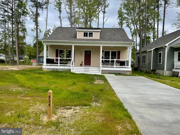 $1,850 | 325 2nd Street, Colonial Beach, VA 22443