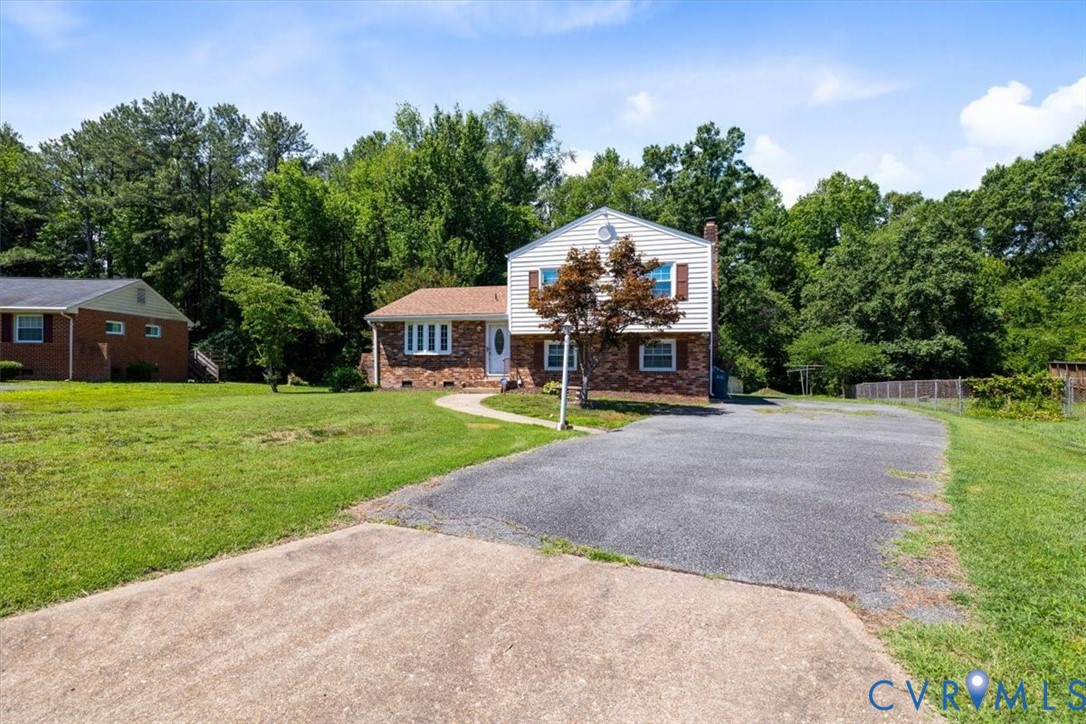 2817 Lito Road Glen Allen, VA 23060 - Photo 25 of 32 Front yard space
