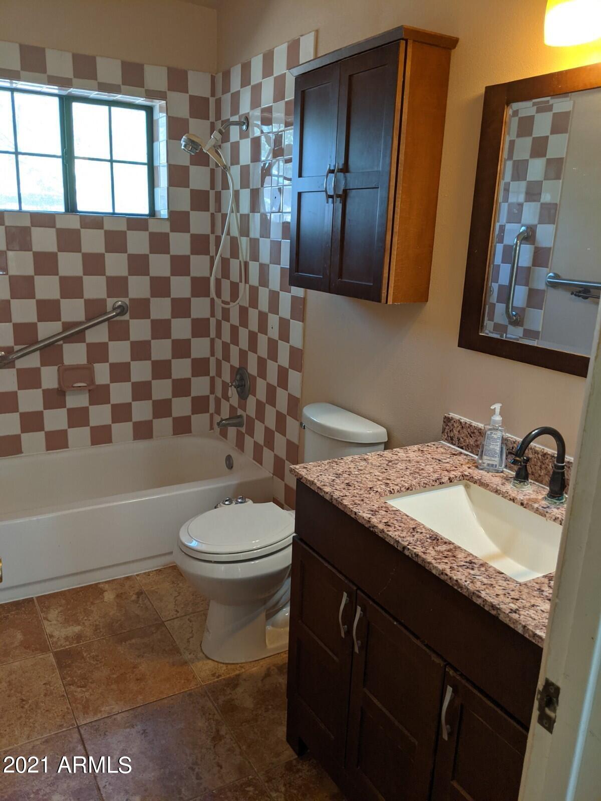 1316 East Lemon Street Tempe, AZ 85281 - Photo 5 of 9 Hall Bath