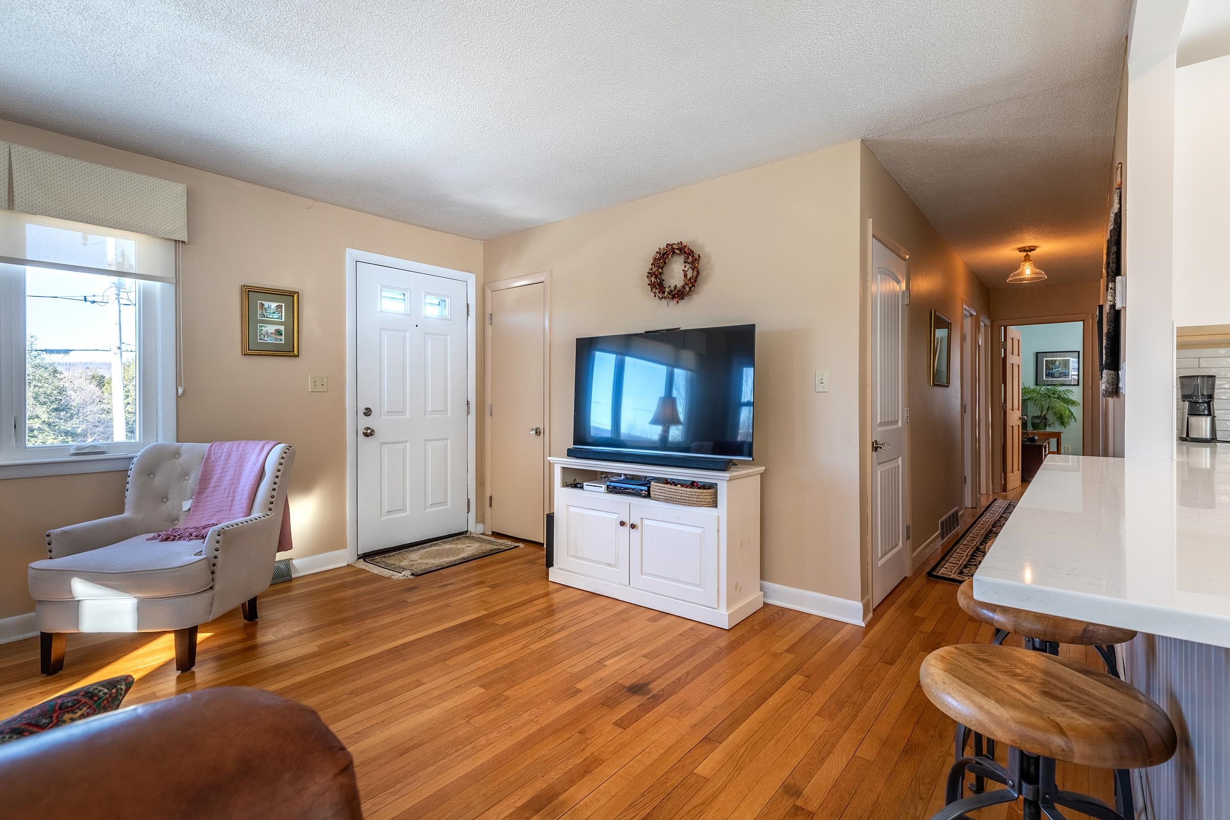 42 Cobb Road Andover, VT 05143 - Photo 4 of 40