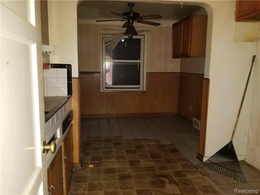 9034 Rutland Street Detroit, MI 48228 - Photo 5 of 23 9034 Rutland4.jpg