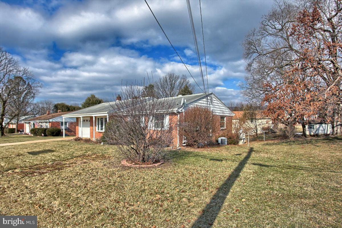 60 Sharon Road Enola, PA 17025 - Photo 3 of 37 Gallery Image 3