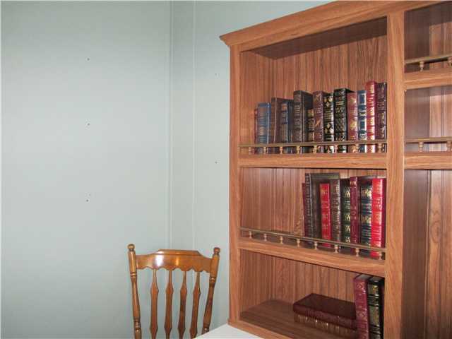 3391 Crawfis Road Southeast Lancaster, OH 43130 - Photo 3 of 8 Gallery Image 3