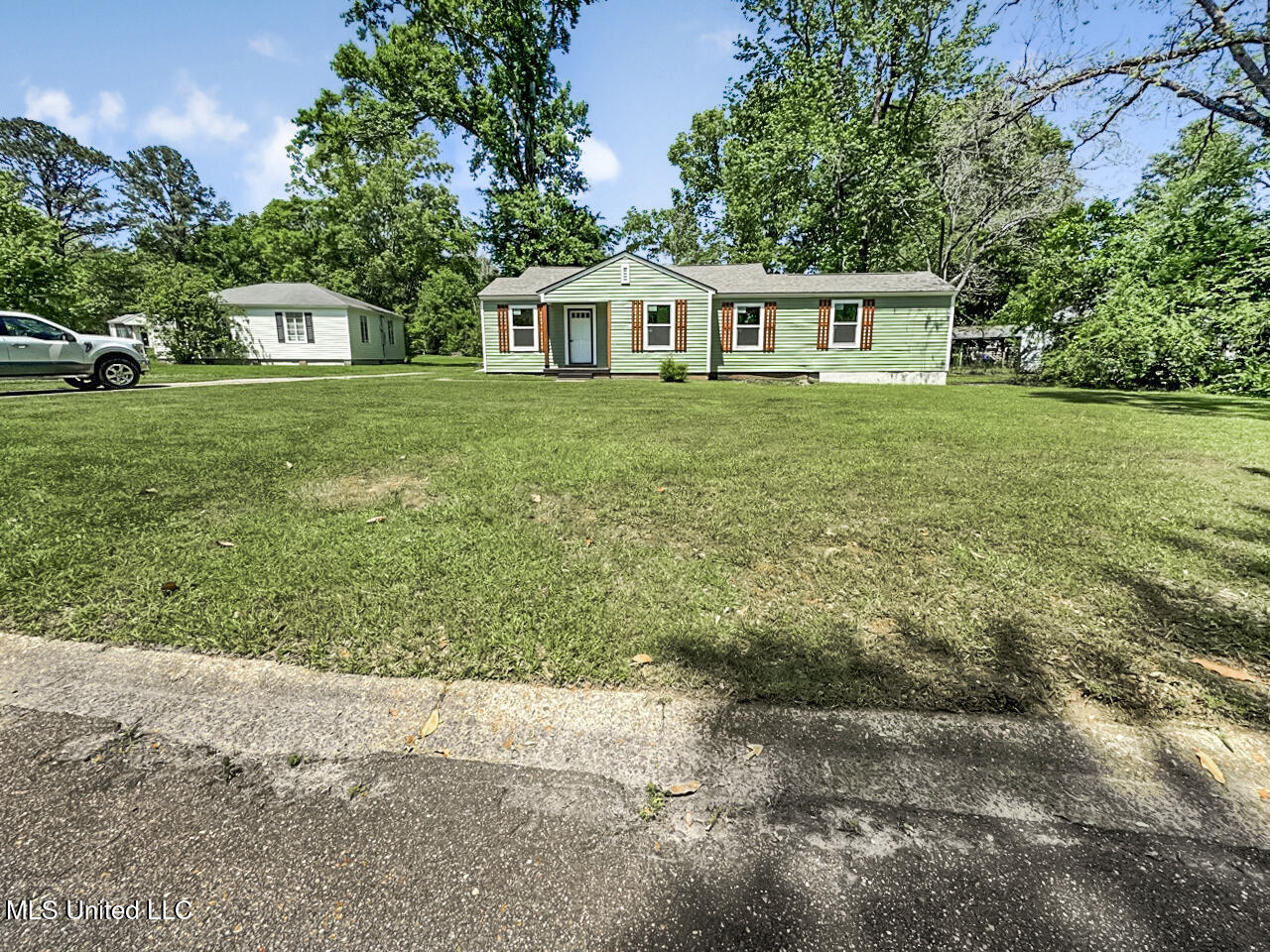 3903 Edgewood Road Natchez, MS 39120 - Photo 27 of 27 IMG_5584 Large