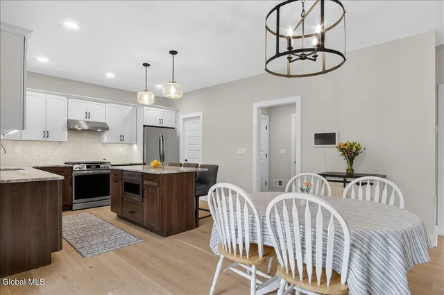 $689,000 | 10 Quail Run, Voorheesville, NY 12186