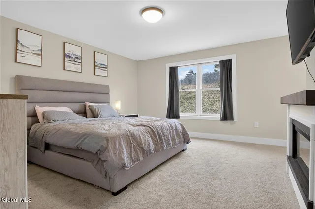 $689,000 | 10 Quail Run, Voorheesville, NY 12186