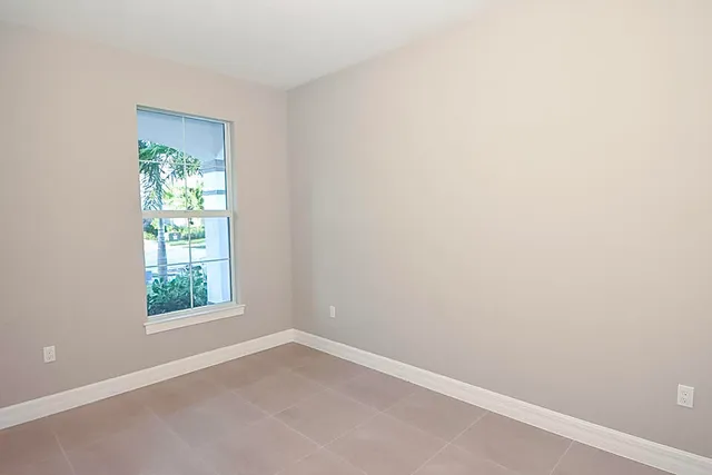 $3,900 | 12546 Triumph Lane, Palm Beach Gardens, FL 33412