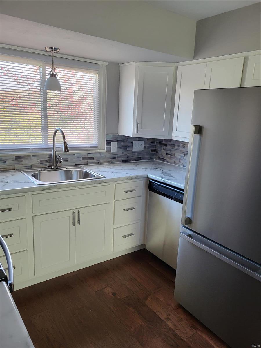 2801 Erb Road St. Louis, MO 63129 - Photo 13 of 16