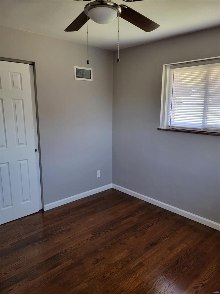 2801 Erb Road St. Louis, MO 63129 - Photo 15 of 16