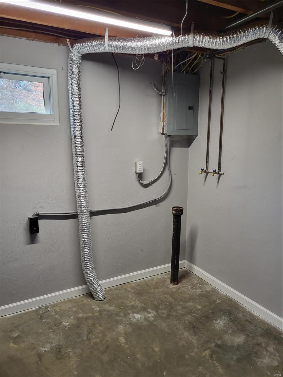 2801 Erb Road St. Louis, MO 63129 - Photo 4 of 16