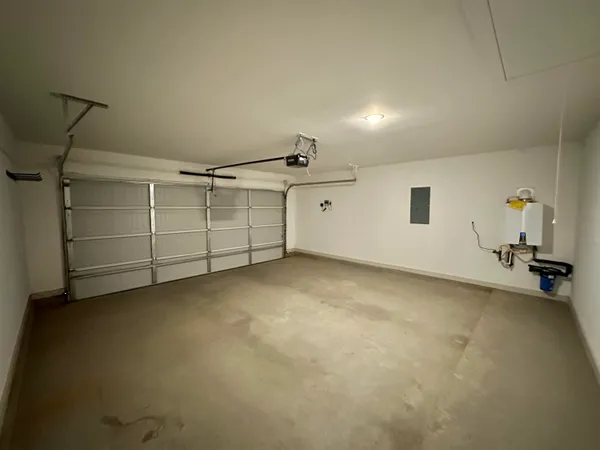 $1,995 | 2328 149th Street, Lubbock, TX 79423