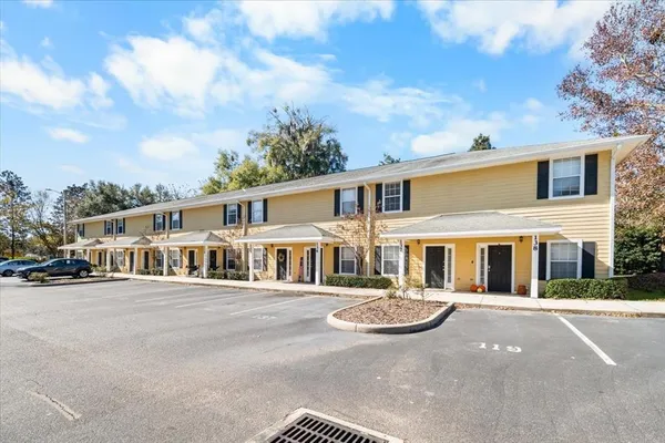 $195,000 | 2945 Southwest 35th Place, Unit 137, Gainesville, FL 32608