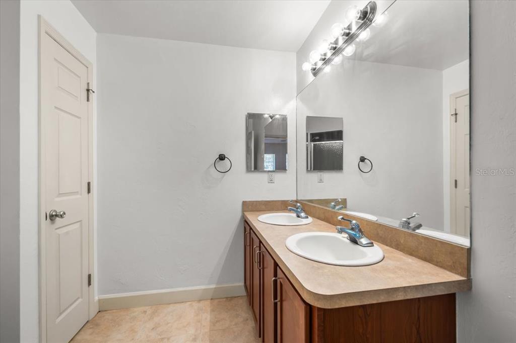 2945 Southwest 35th Place, Unit 137 Gainesville, FL 32608 - Photo 23 of 31