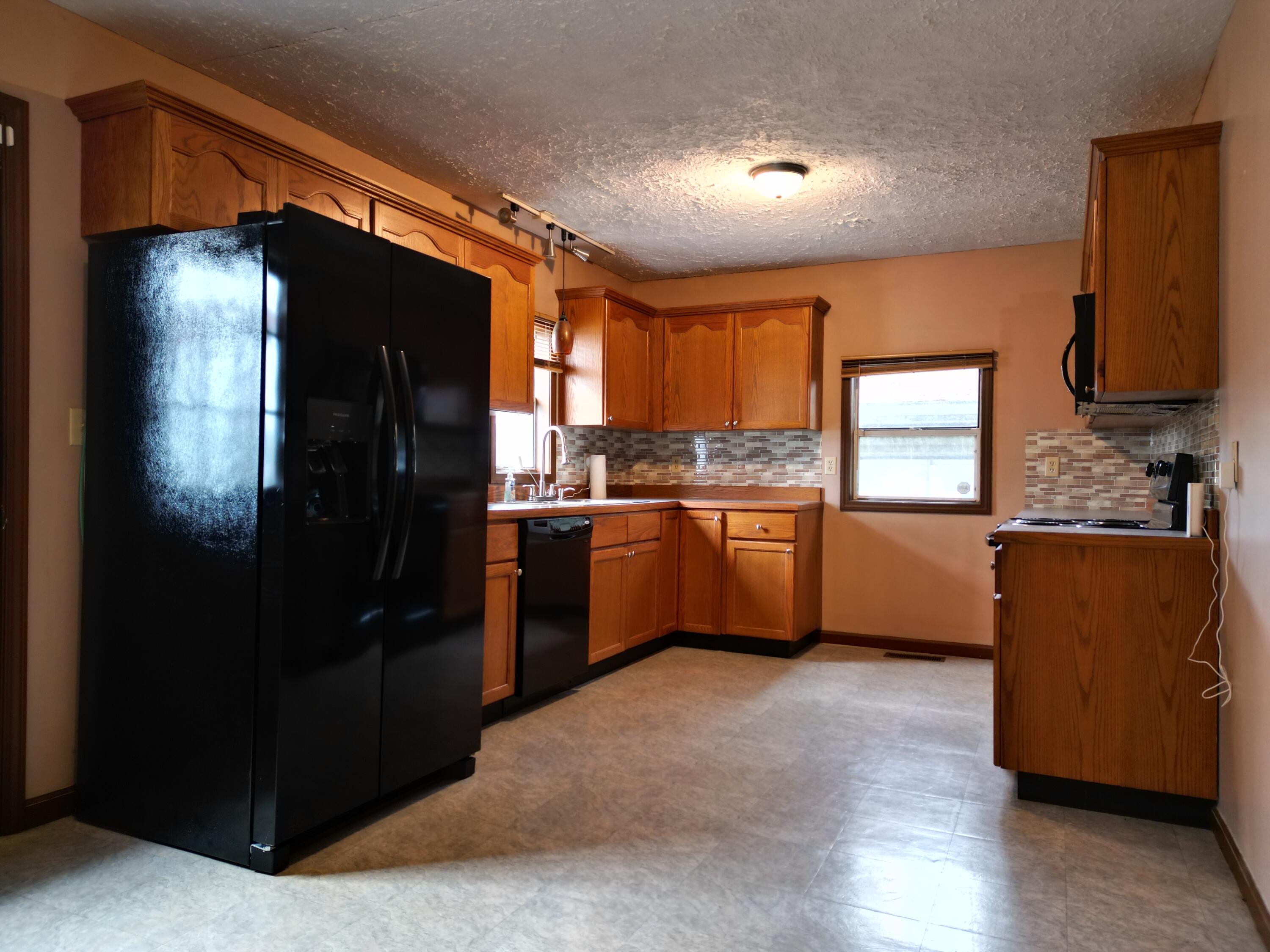 1694 Antioch Church Road Burnside, KY 42519 - Photo 12 of 21 Kitchen/Dining Room