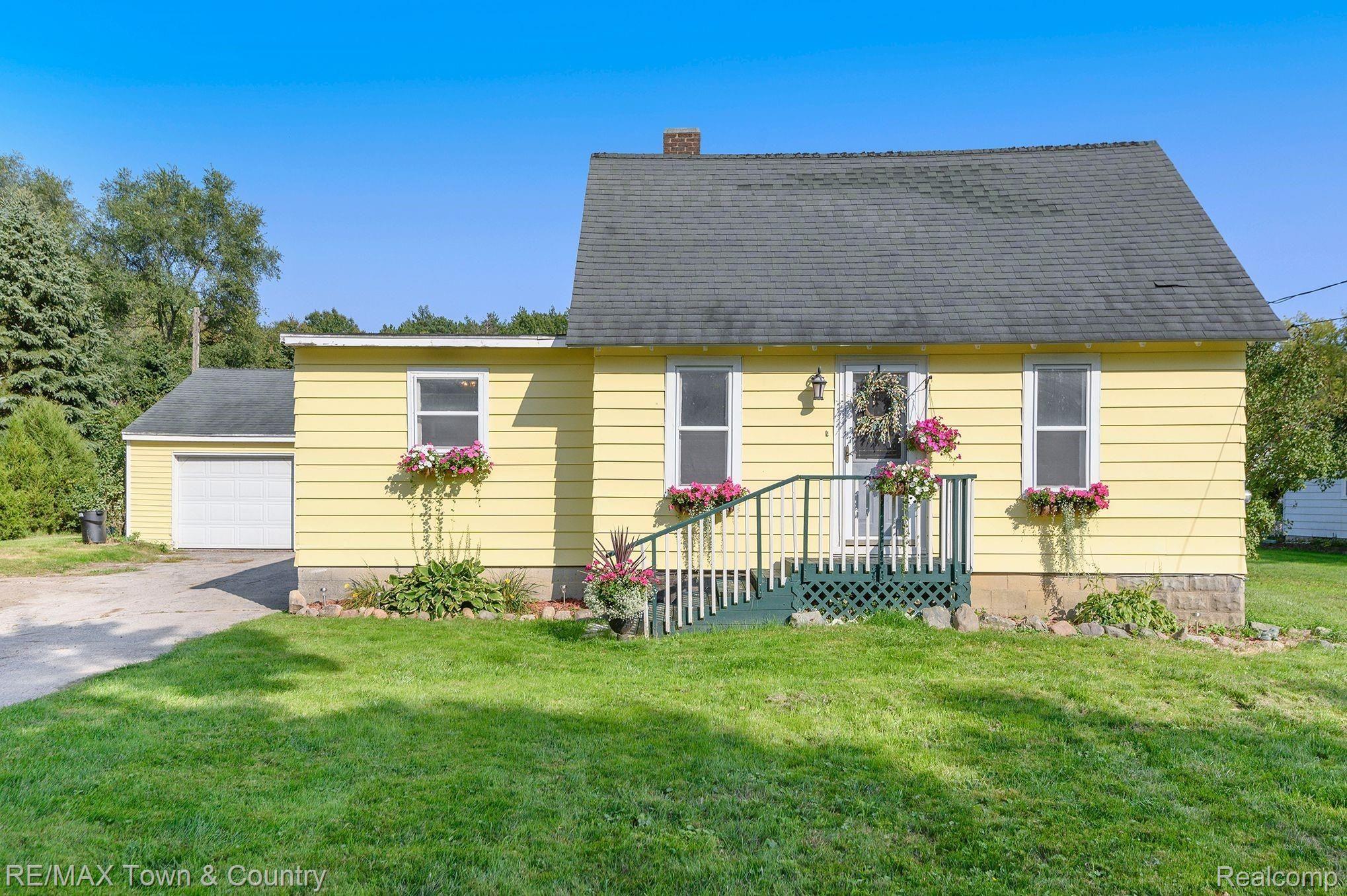 5440 North McKinley Road Flushing, MI 48433 - Photo 2 of 19 1.jpeg