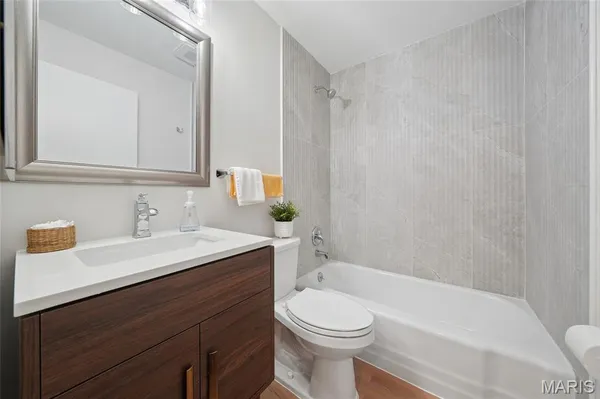 $434,900 | 12725 Westport Drive, St. Louis, MO 63146