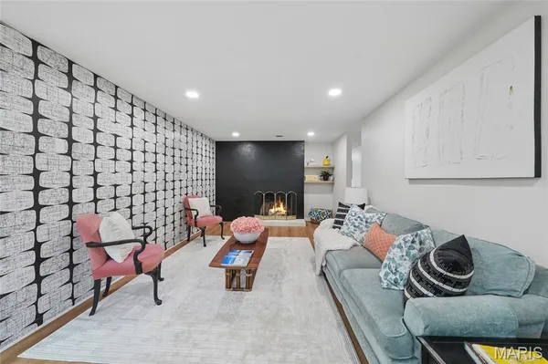 $434,900 | 12725 Westport Drive, St. Louis, MO 63146