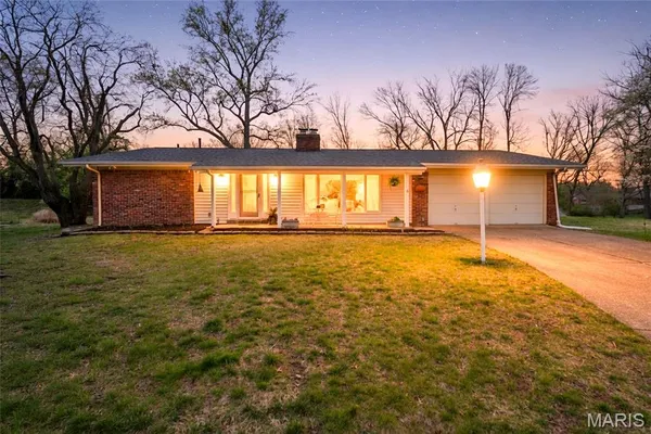 $434,900 | 12725 Westport Drive, St. Louis, MO 63146