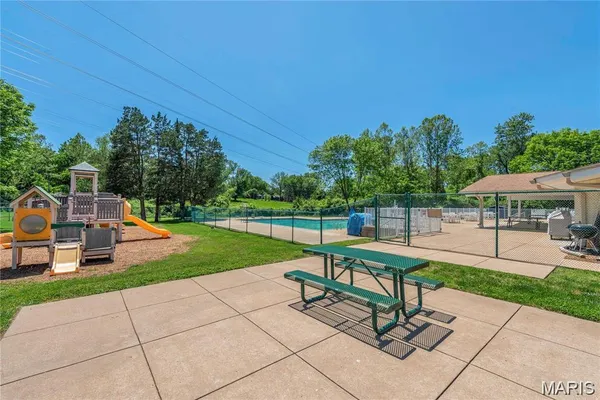 $434,900 | 12725 Westport Drive, St. Louis, MO 63146