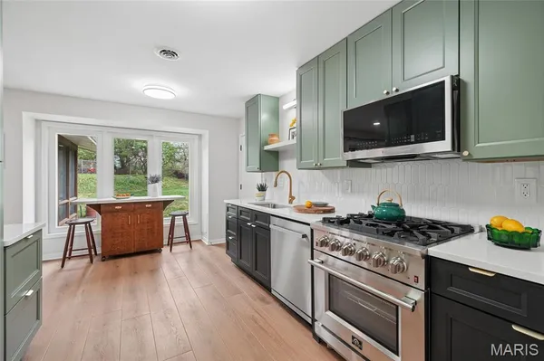 $434,900 | 12725 Westport Drive, St. Louis, MO 63146