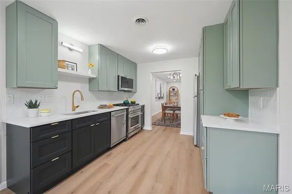 $434,900 | 12725 Westport Drive, St. Louis, MO 63146