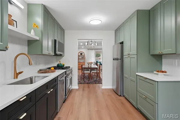 $434,900 | 12725 Westport Drive, St. Louis, MO 63146
