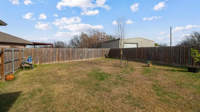 $275,000 | 129 Oak Spgs Loop, Mabank, TX 75147