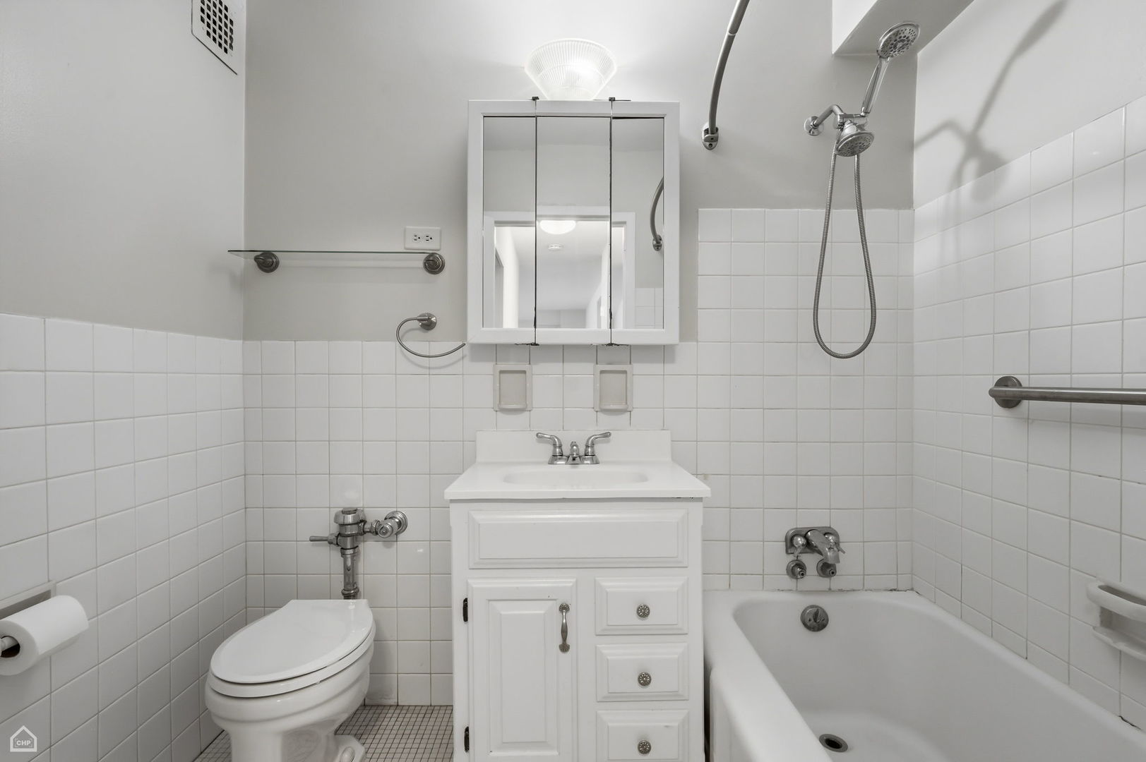 2909 North Sheridan Road, Unit 605 Chicago, IL 60657 - Photo 10 of 15