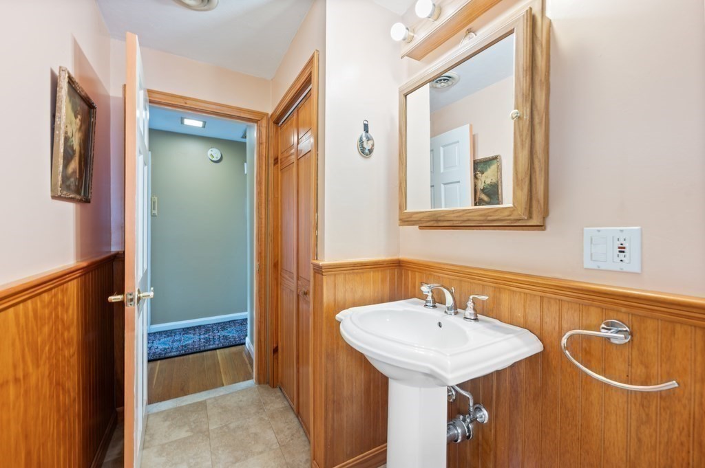 16 Woodcliff Road Holbrook, MA 02343 - Photo 23 of 32 Gallery Image 23
