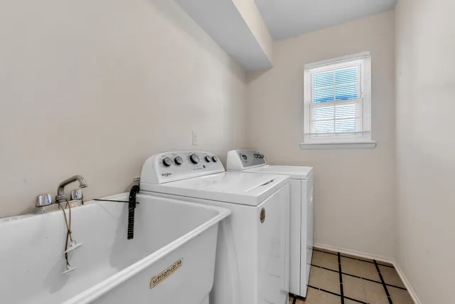 $2,250 | 197 Kings Way, Canton, MI 48188