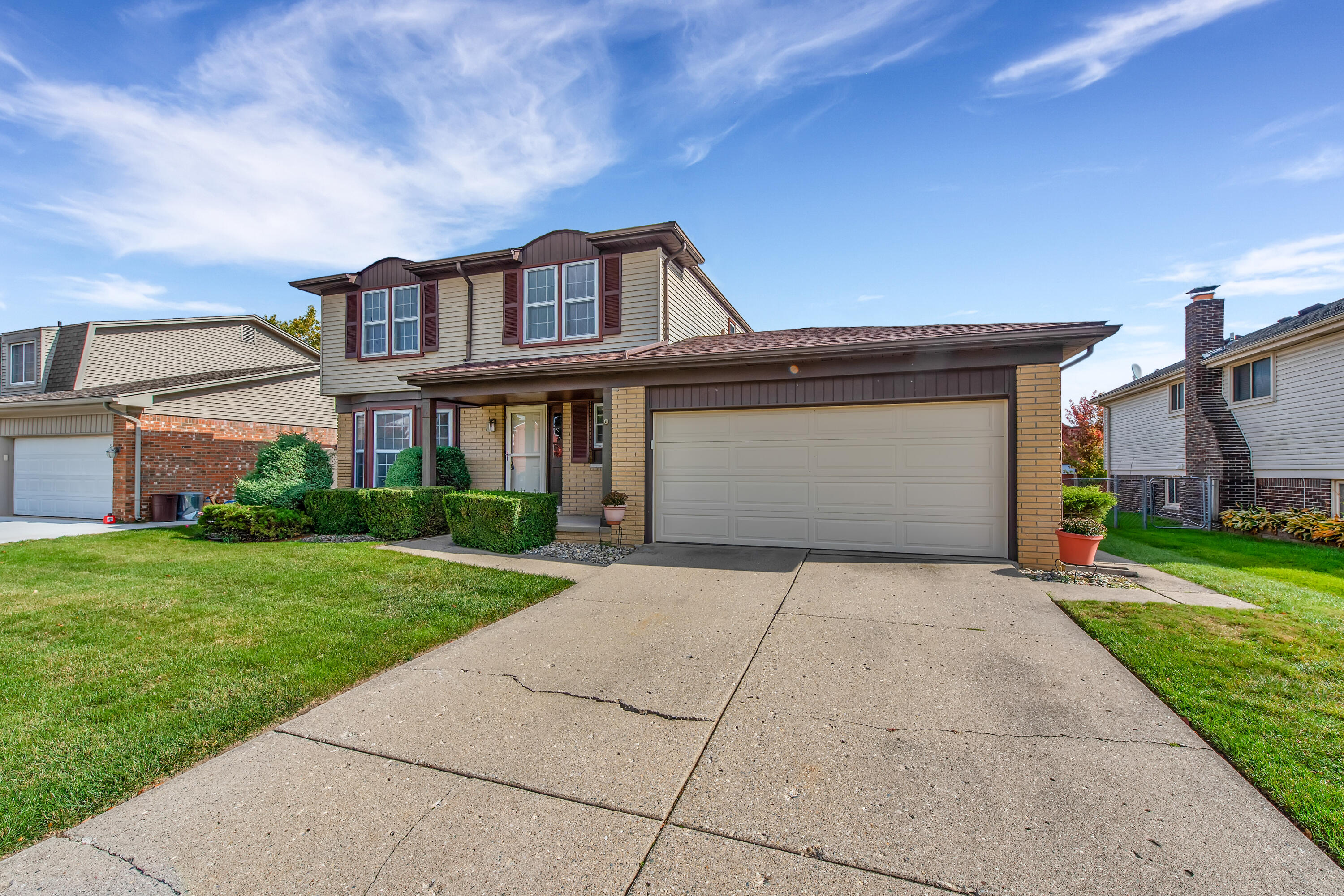 197 Kings Way Canton, MI 48188 - Photo 2 of 30 197 Kings way - HD Drone Photography-24