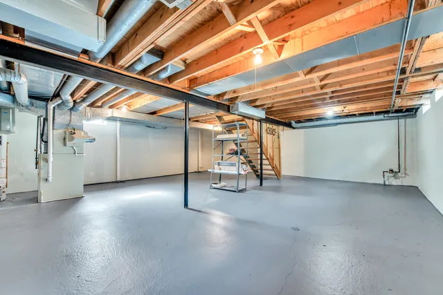 $2,250 | 197 Kings Way, Canton, MI 48188