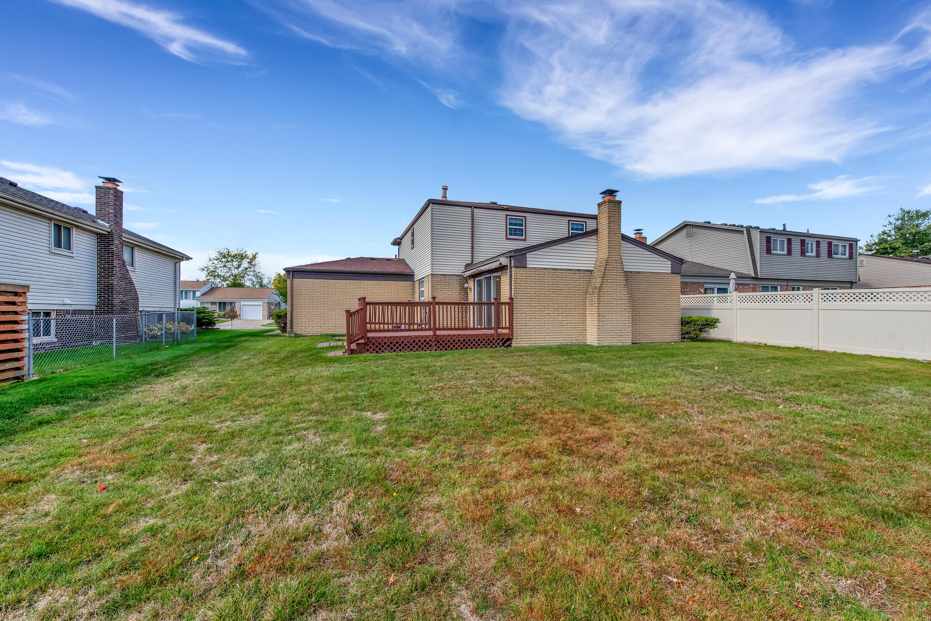 197 Kings Way Canton, MI 48188 - Photo 27 of 30 197 Kings way - HD Drone Photography-31