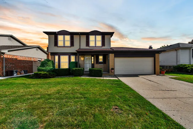 $2,250 | 197 Kings Way, Canton, MI 48188