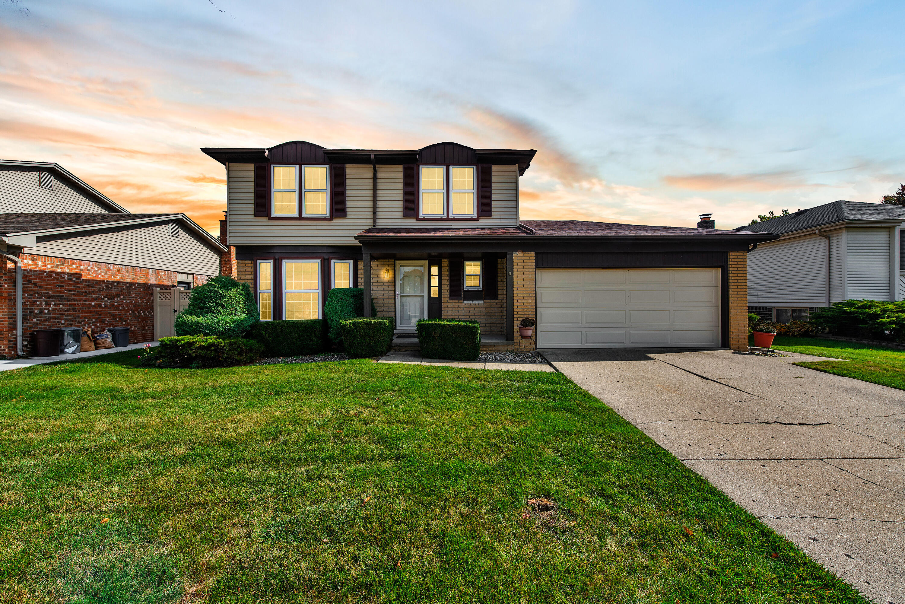 197 Kings Way Canton, MI 48188 - Photo 29 of 30 197 Kings way - HD Drone Photography-26