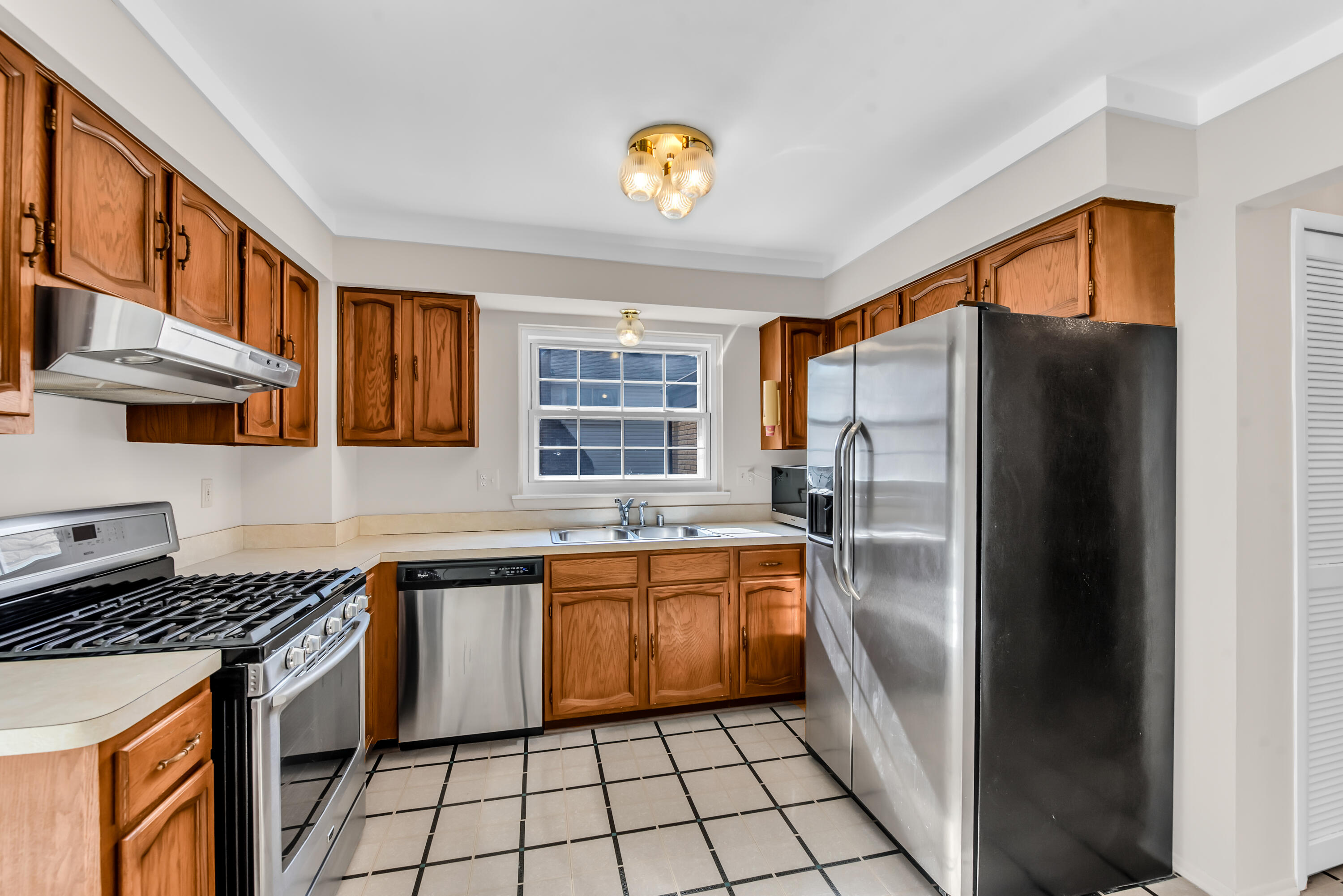 197 Kings Way Canton, MI 48188 - Photo 7 of 30 197 Kings way - HD Drone Photography-6