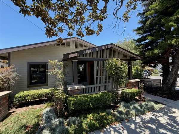 $995,000 | 377 Ximeno Avenue, Long Beach, CA 90814