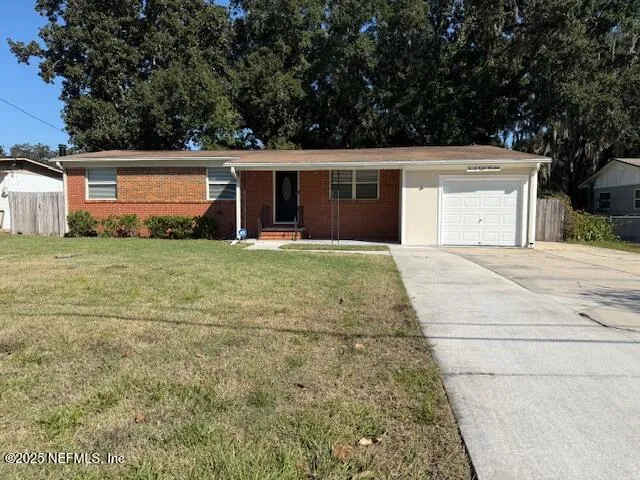 $1,700 | 2819 Robinette Drive, Orange Park, FL 32073
