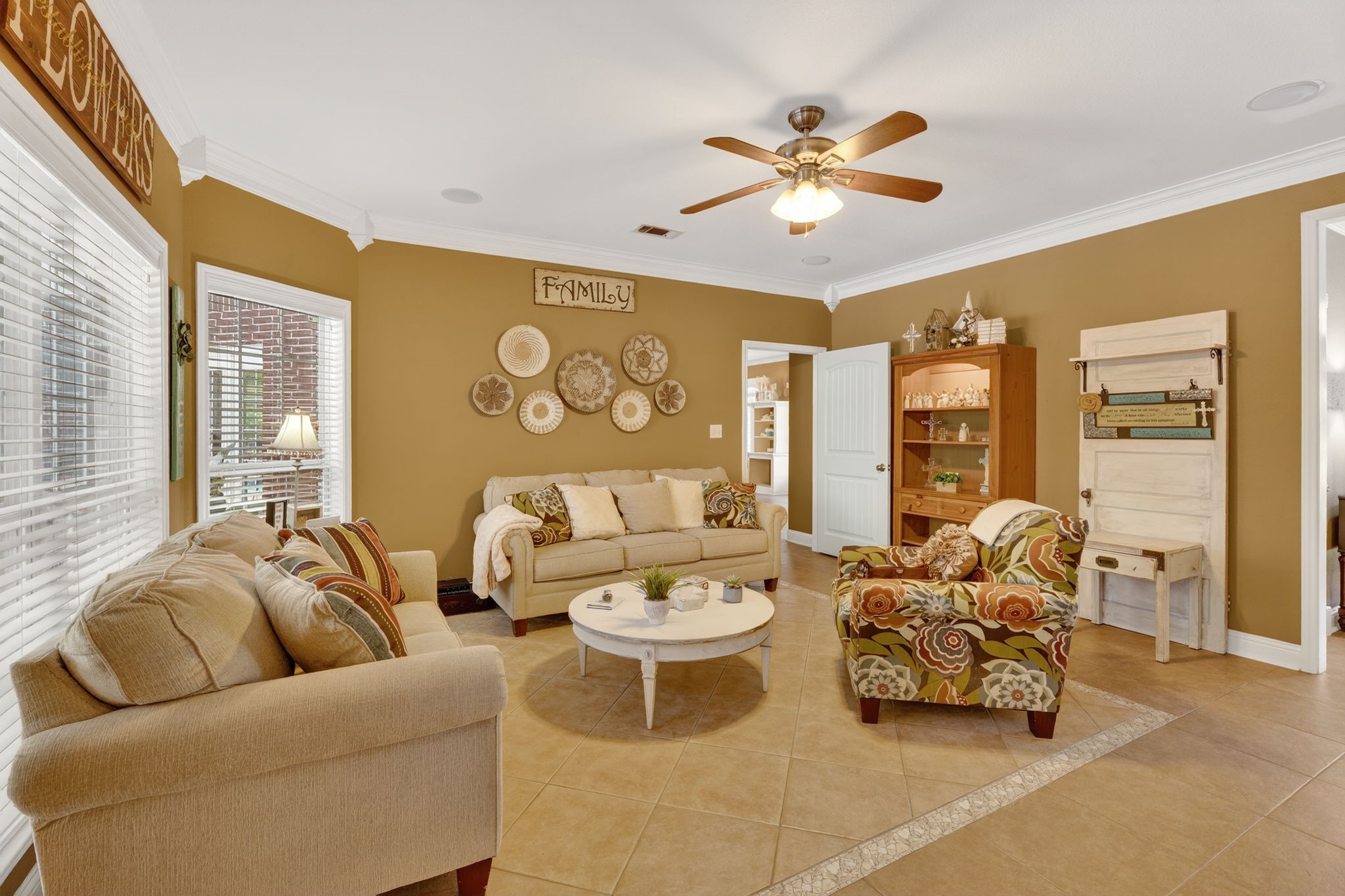 341 Billy Clark Road Huntington, TX 75949 - Photo 12 of 40 a living room with furniture and a large window