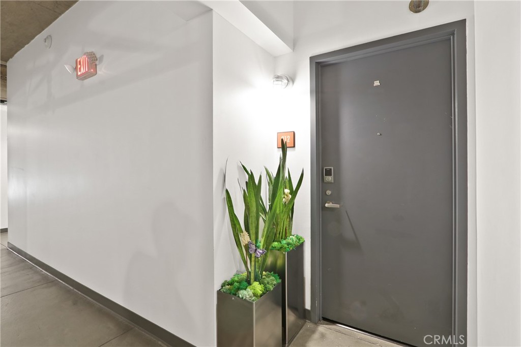 835 Locust Avenue, Unit 212 Long Beach, CA 90813 - Photo 7 of 39