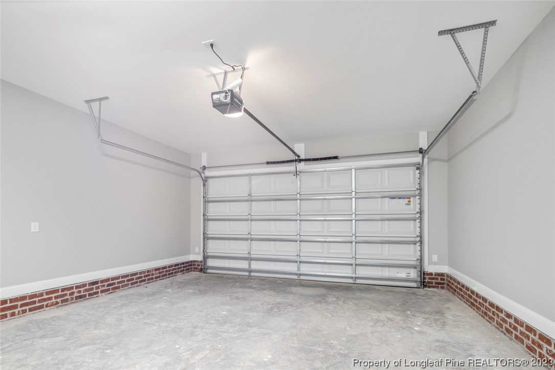 4750 Blue Sand Hill Road Fayetteville, NC 28312 - Photo 5 of 42 a view of a garage