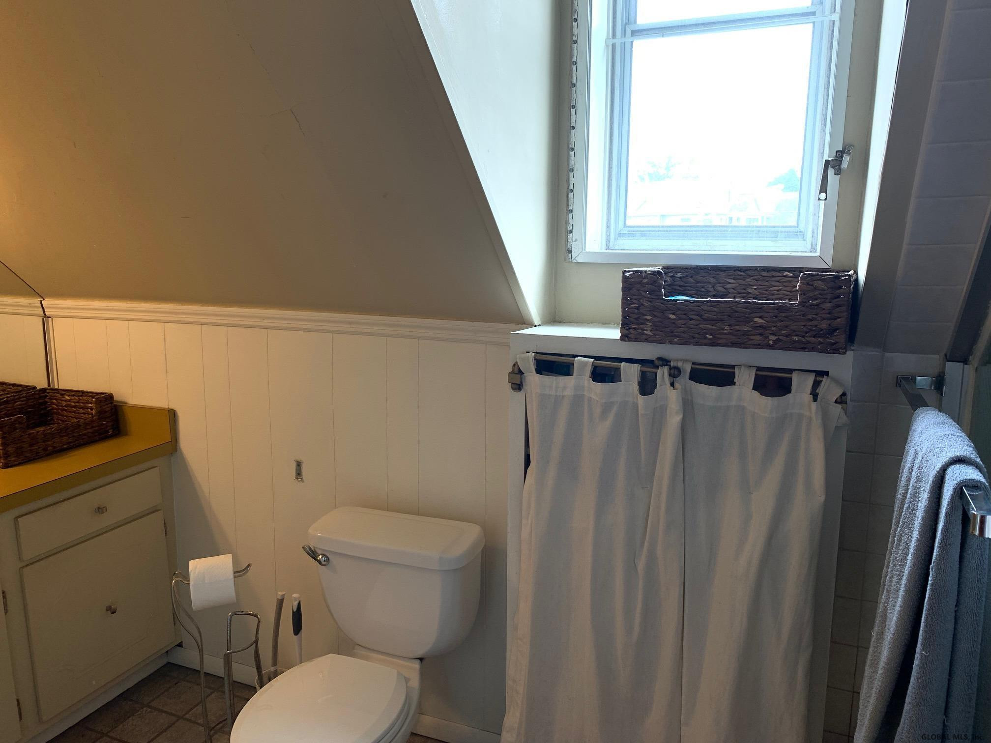 1652 Rugby Road Schenectady, NY 12309 - Photo 23 of 27 Photo 23