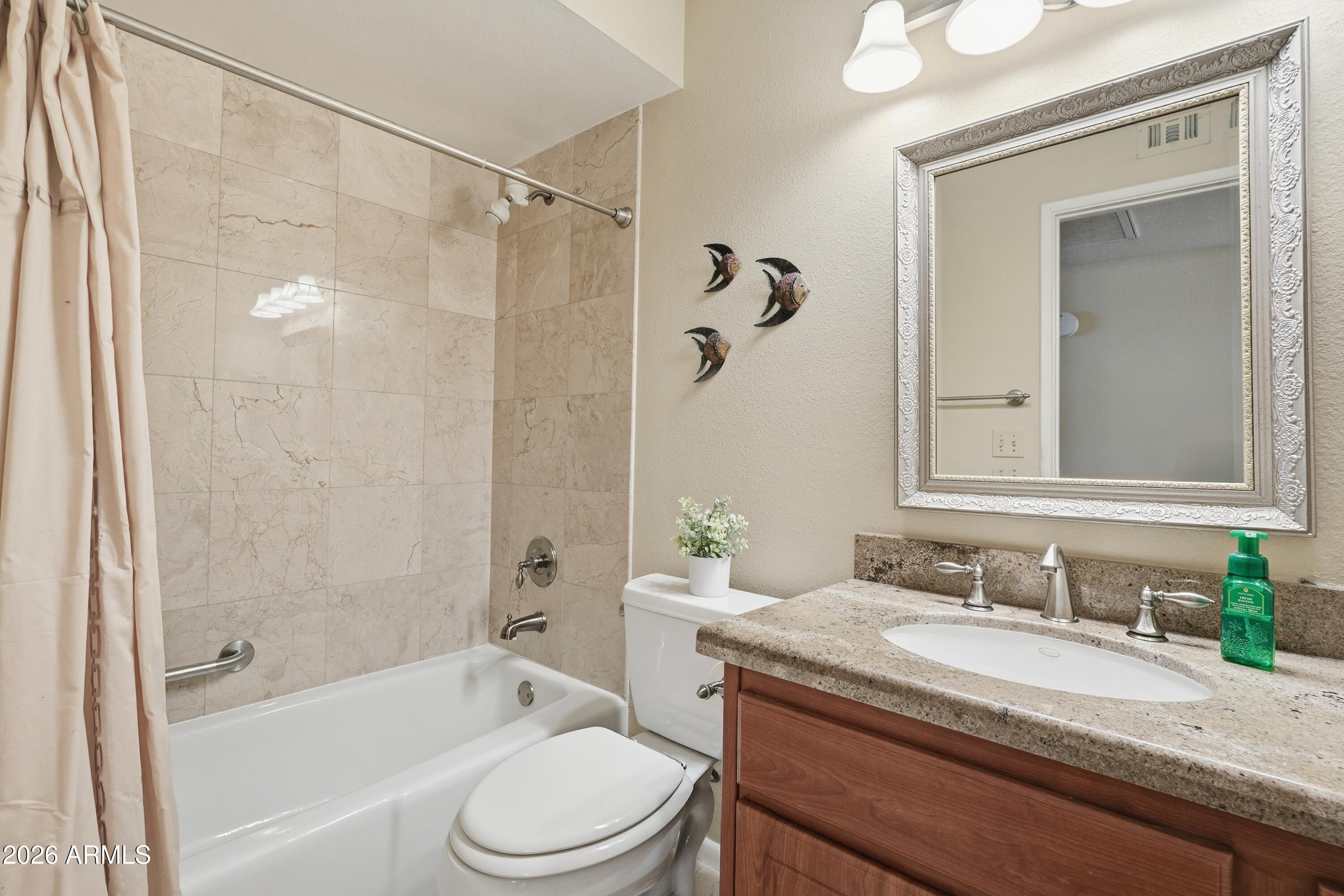 633 East Calavar Road Phoenix, AZ 85022 - Photo 18 of 24 041_ListerPros