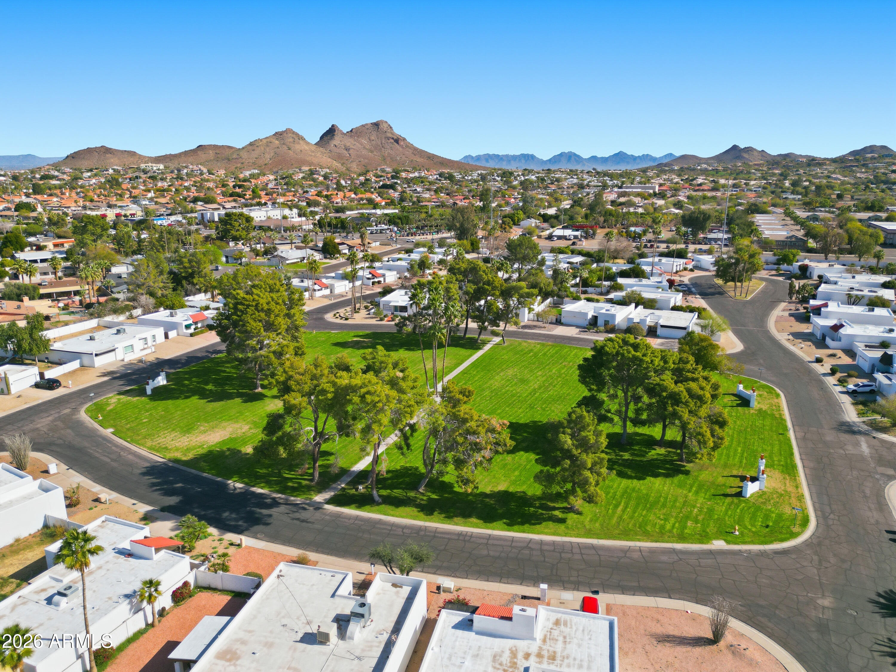 633 East Calavar Road Phoenix, AZ 85022 - Photo 2 of 24 Hillcrest Neighborhood